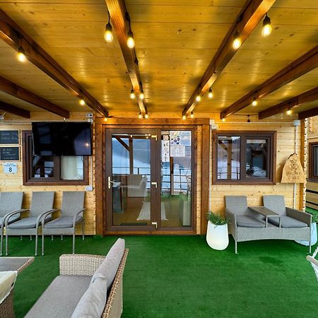 Holiday Bicaz Bungalows On The Lake Esterno foto
