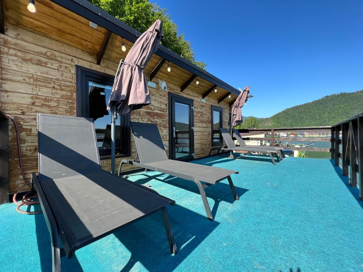 Holiday Bicaz Bungalows On The Lake Esterno foto