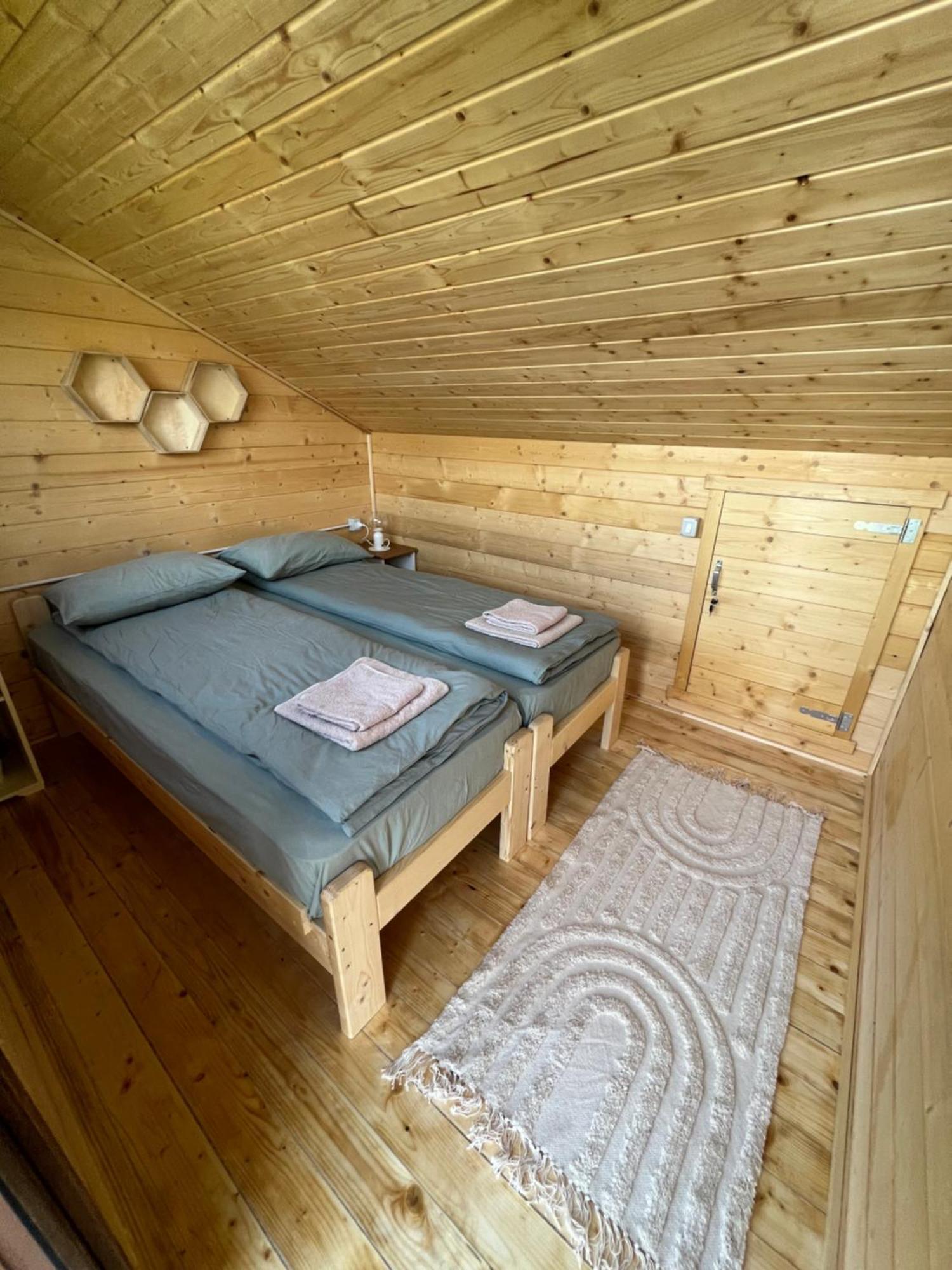 Holiday Bicaz Bungalows On The Lake Esterno foto