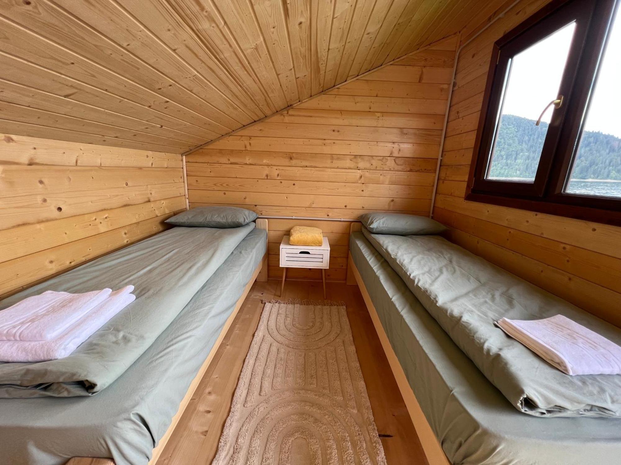 Holiday Bicaz Bungalows On The Lake Esterno foto