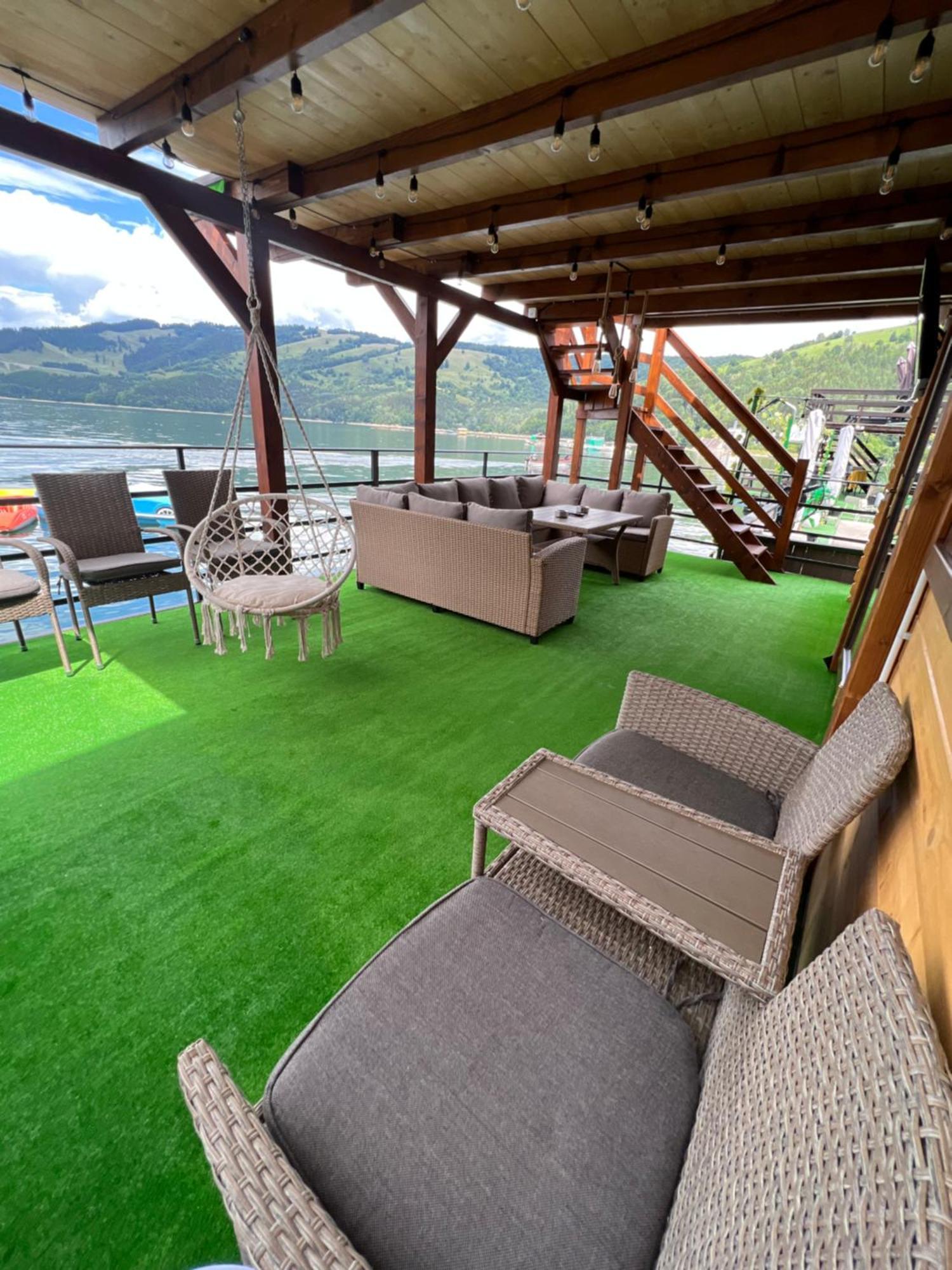 Holiday Bicaz Bungalows On The Lake Esterno foto