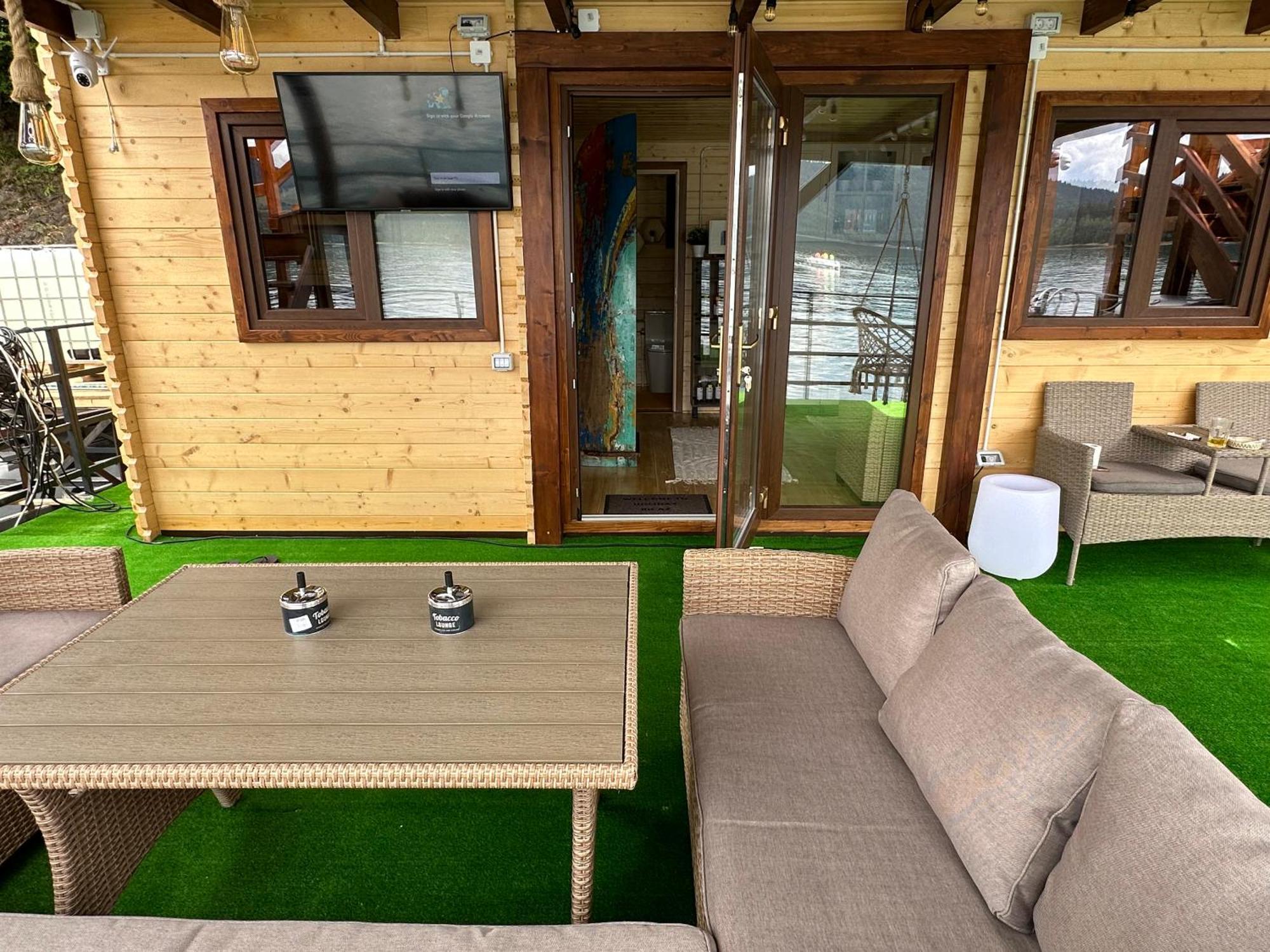 Holiday Bicaz Bungalows On The Lake Esterno foto