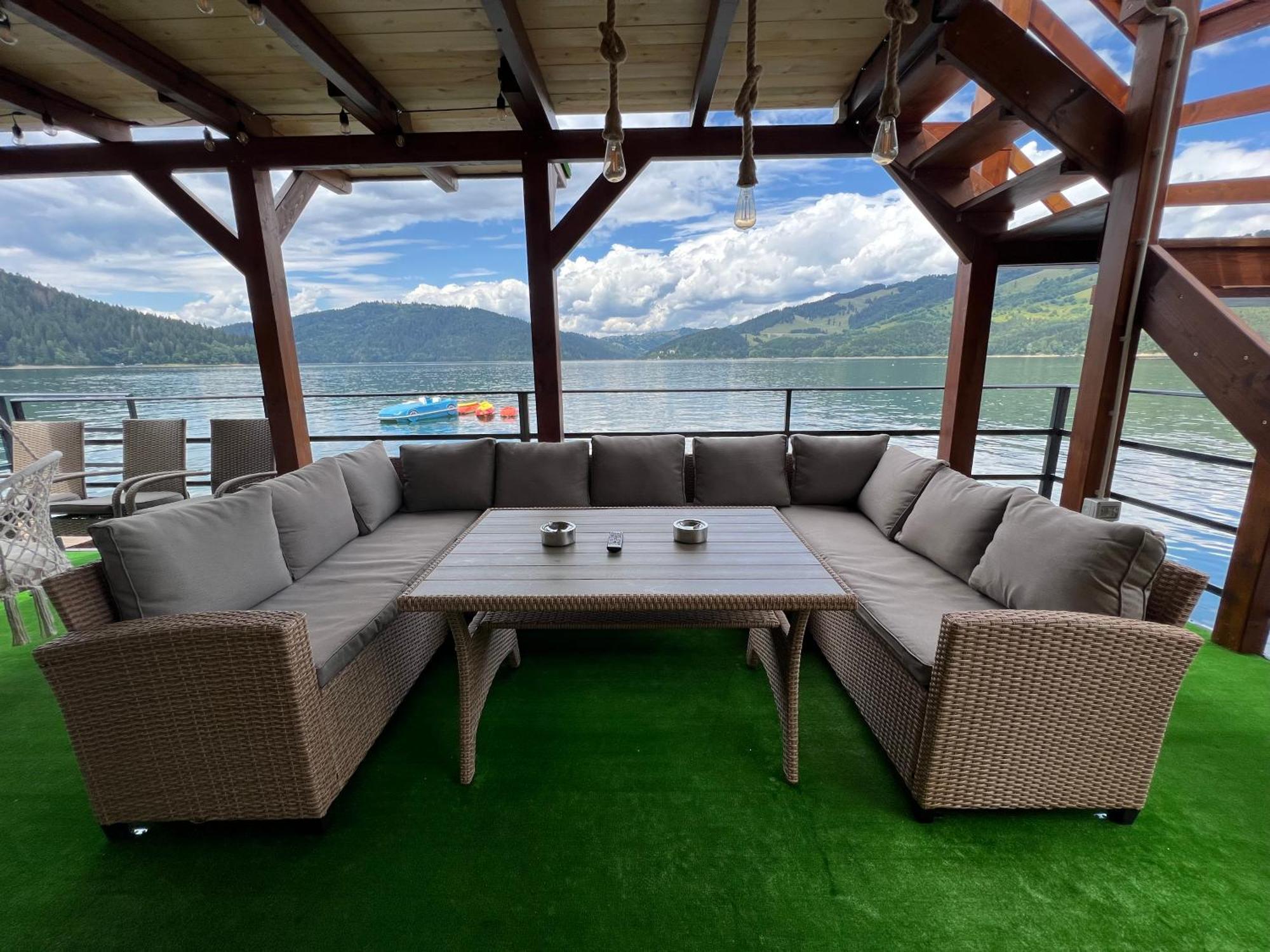 Holiday Bicaz Bungalows On The Lake Esterno foto