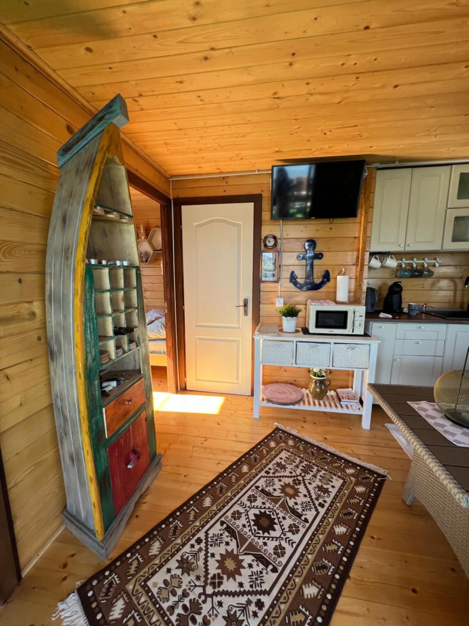Holiday Bicaz Bungalows On The Lake Esterno foto