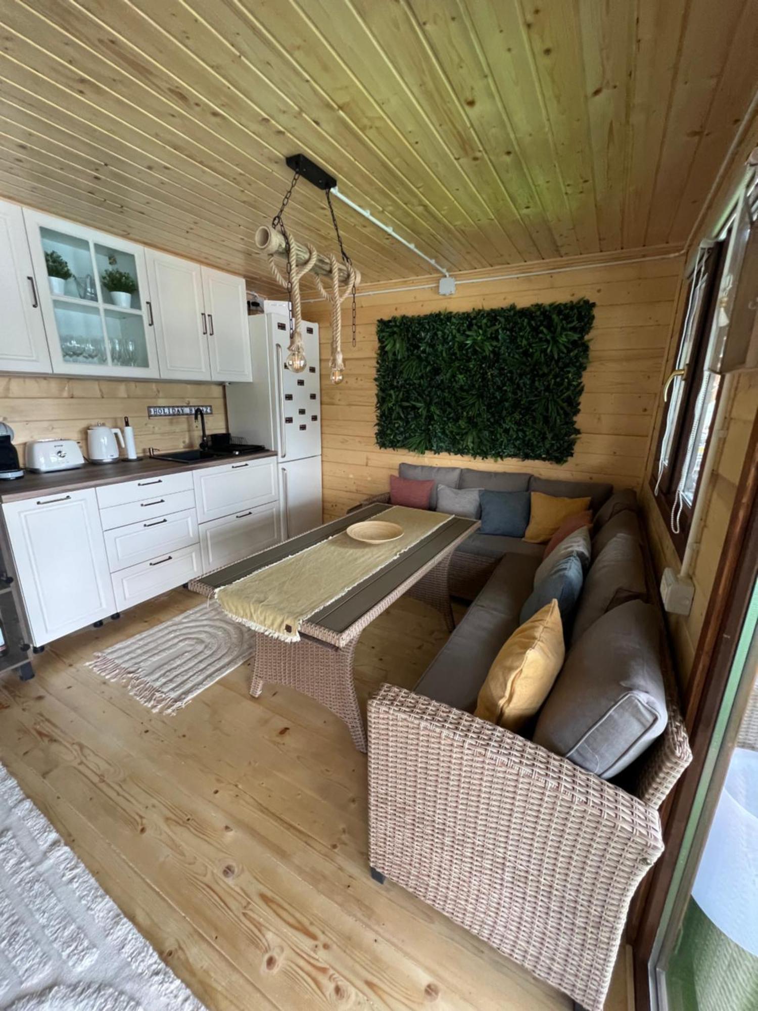 Holiday Bicaz Bungalows On The Lake Esterno foto