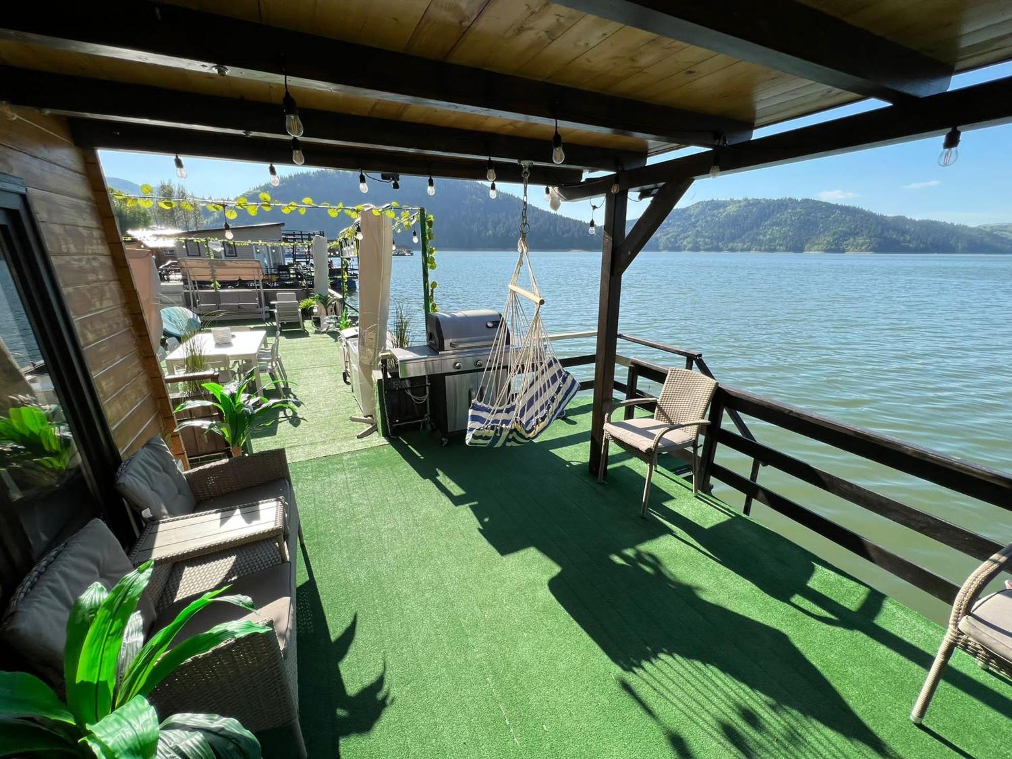Holiday Bicaz Bungalows On The Lake Esterno foto