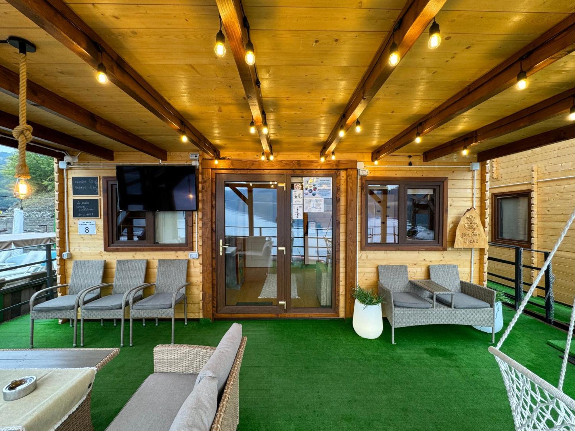 Holiday Bicaz Bungalows On The Lake Esterno foto